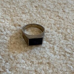 Vintage Men's Black Stone and Sterling Silver Ring